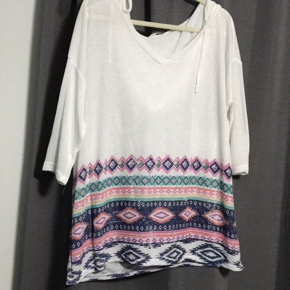 Maurices Tops - Thin tribal print pullover, Maurice’s, size 1 plus